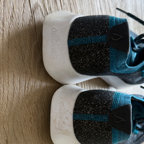 Women’s Allbirds “Mizzle”, size 7.5 - Picture 3 of 4